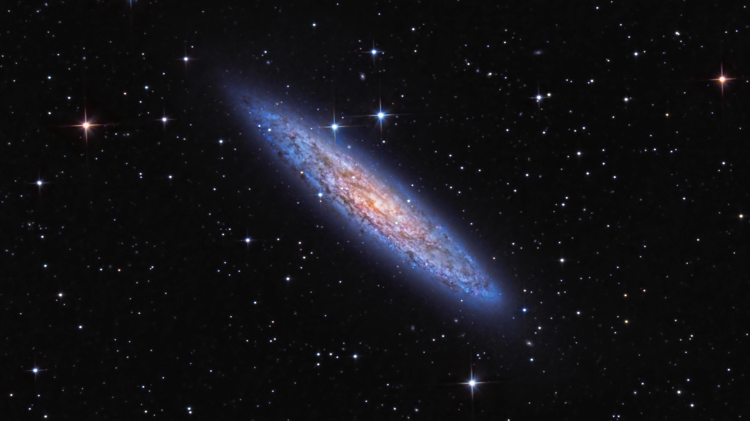 NGC 253 Sculptor galaxis, vagy Ezüstdollár galaxis