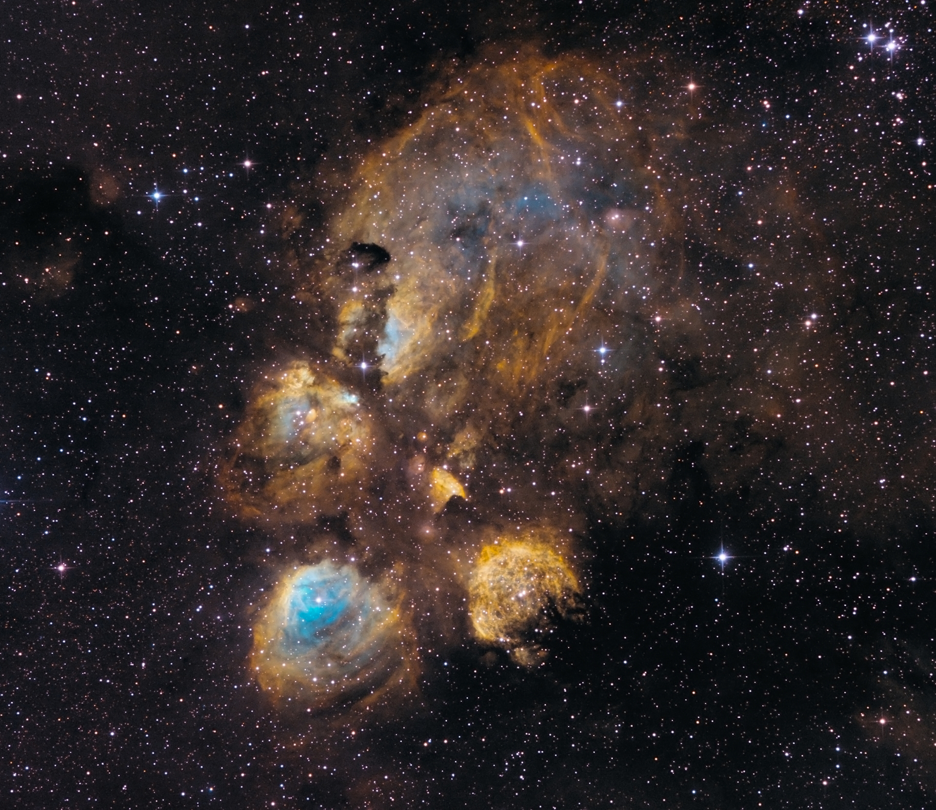 NGC 6334 Macskatappancs-köd
