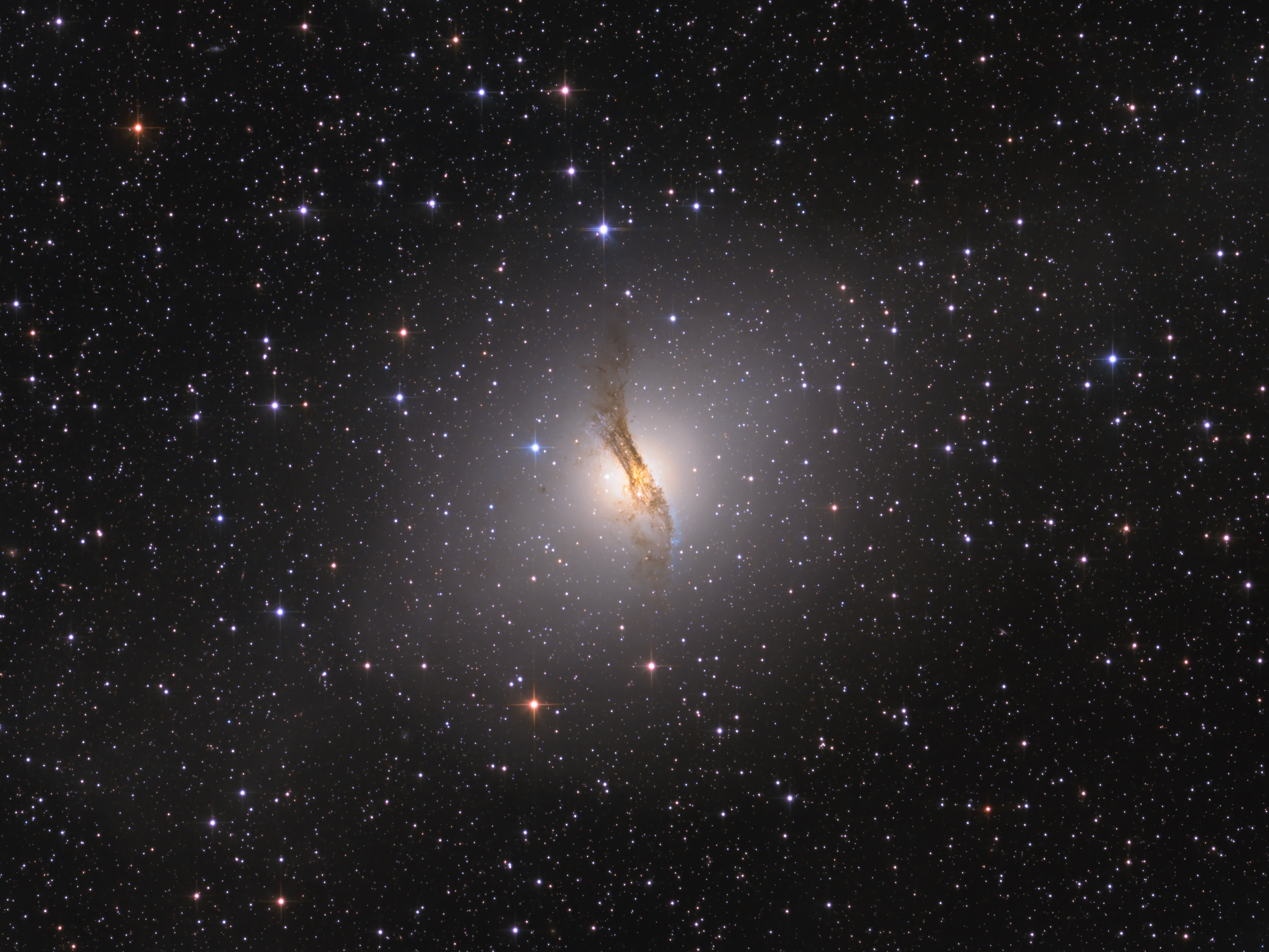 NGC 5128 Centaurus A galaxis
