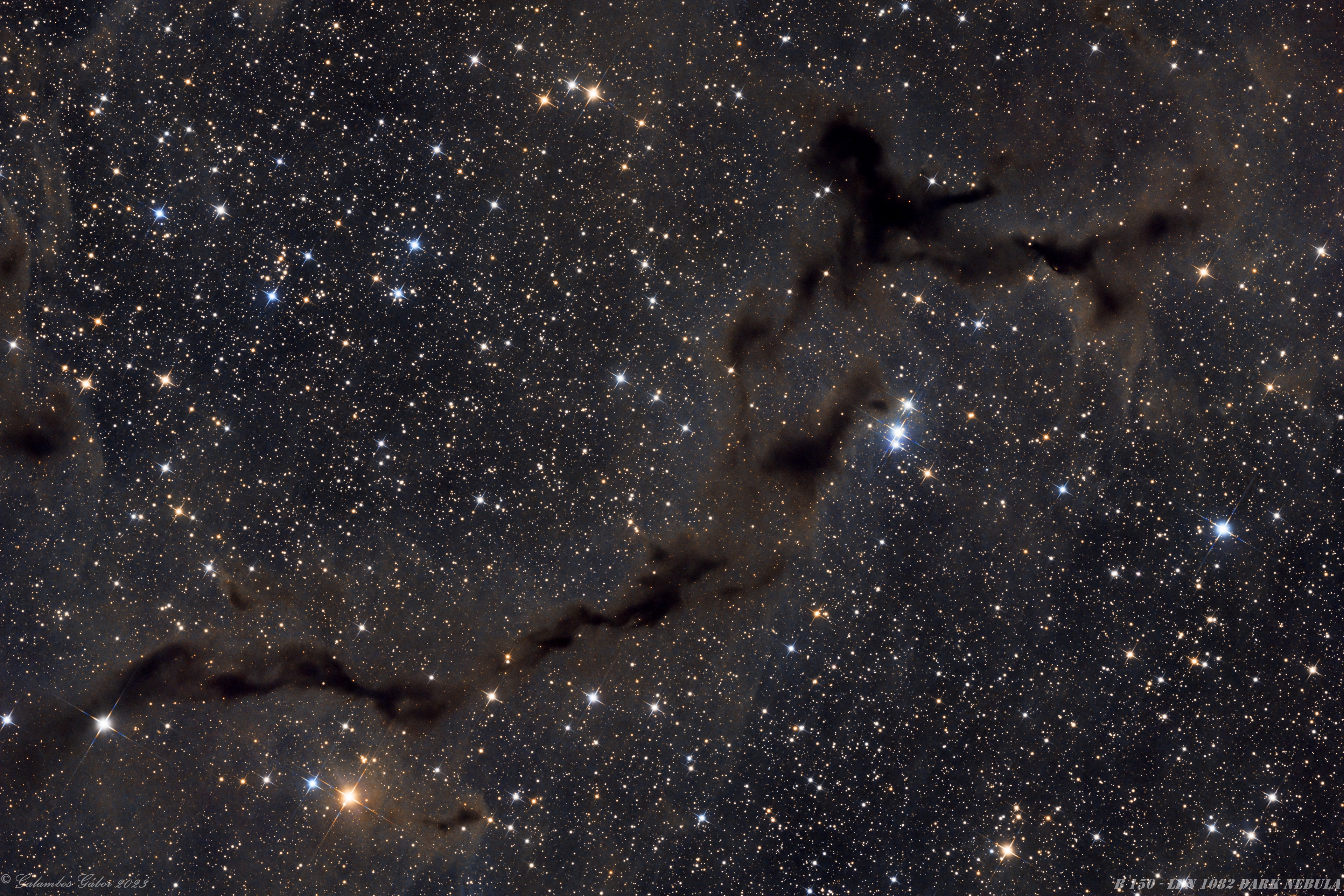Barnard 150 (LDN 1082) sötét köd