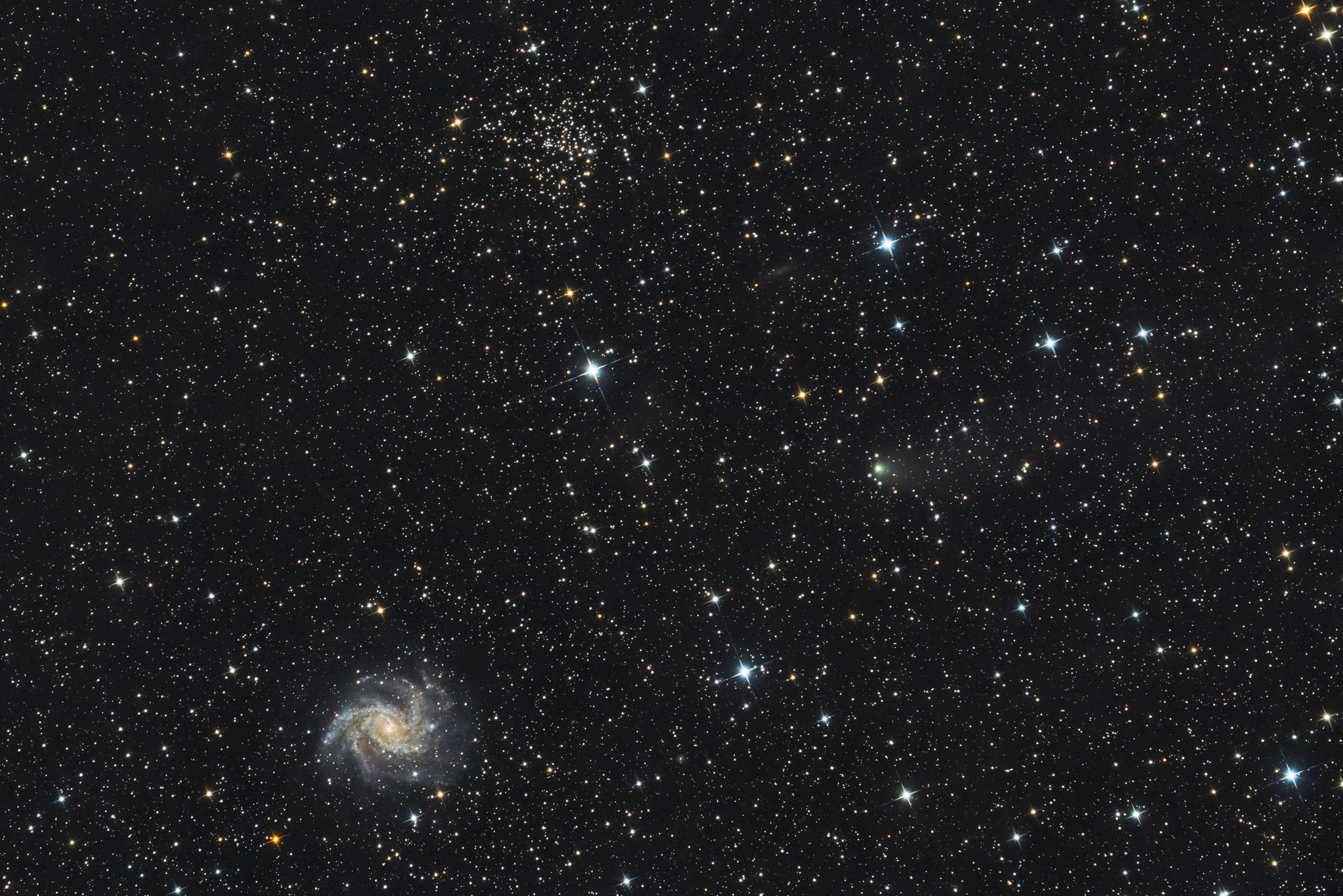 C/2021 S3 (PANSTARRS) és a tüzijáték galaxis