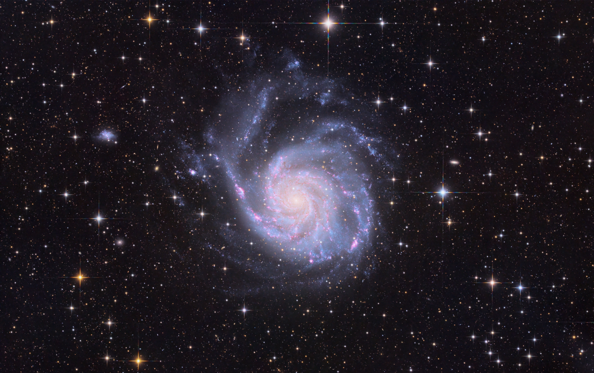 M 101 - A csodálatos Szélkerék galaxis (RGB+Ha)