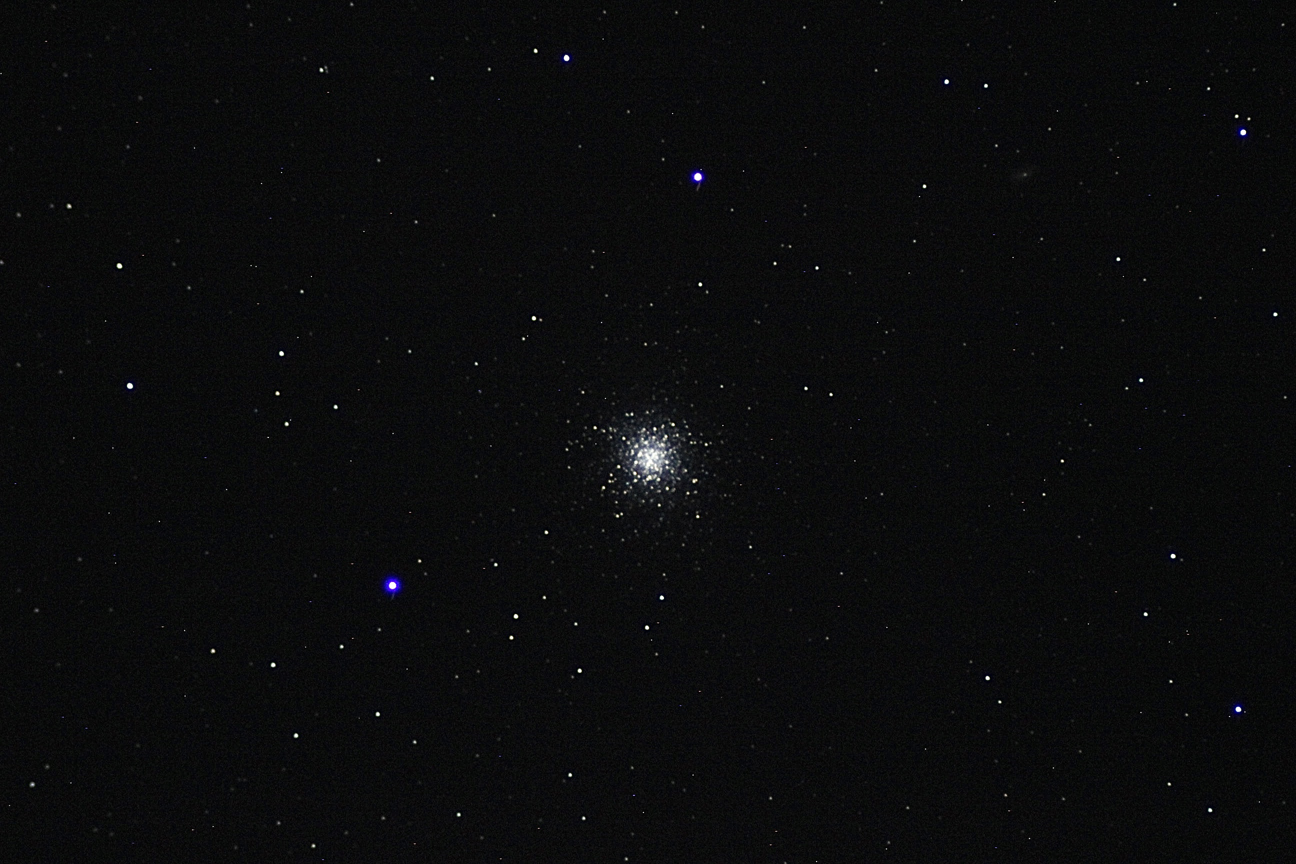 M13 gömbhalmaz