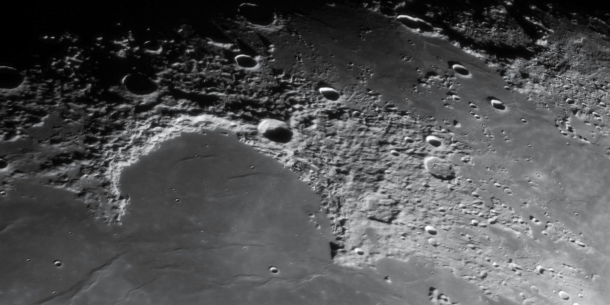 Sinus Iridum és vidéke