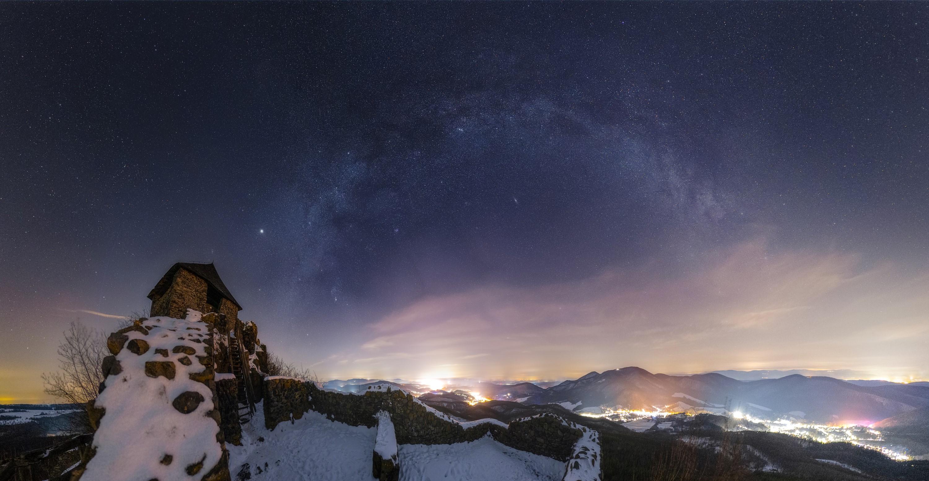 Tejútív Salgó várában